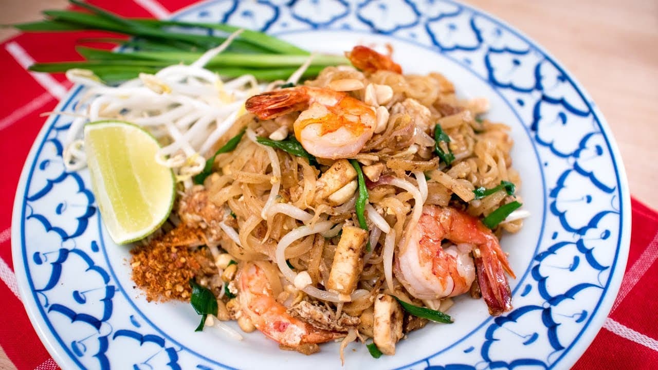 My BEST Authentic Pad Thai Recipe ผัดไทยกุ้งสด